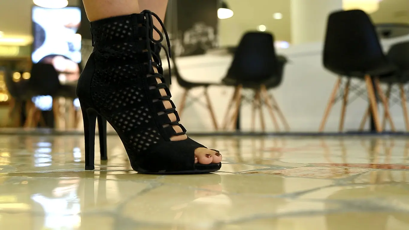 Perempuan pengguna high heels (Liputan6.com/Zulfikar)