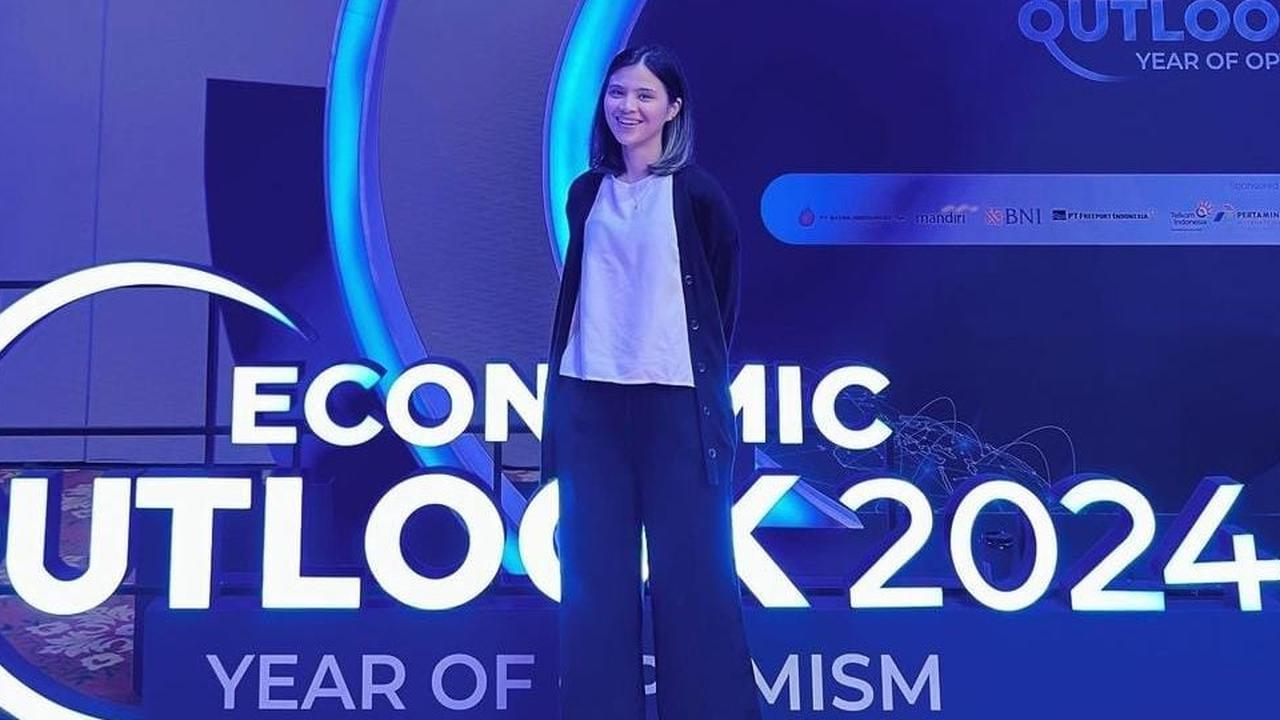 Mengenal Dara Randa, Artis dan Pecinta Mercedes-Benz yang Berkontribusi di Dunia Pendidikan Kesehatan