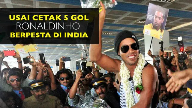 Video Ronaldinho bernyanyi bersama dengan teman setim usai cetak 5 gol di Liga Futsal India pada Senin (18/07/2016).
