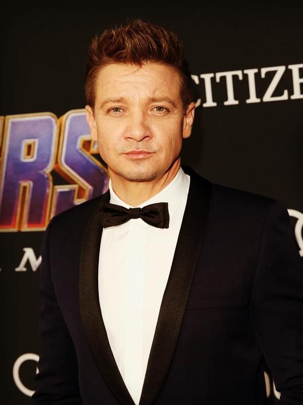 Karakter Hawk Eye yang diperankan dengan sempurna oleh aktor laga Jeremy Renner membuat dirinya memiliki kekayaan bersih yang dimilikinya berkisar $50 juta (Rp707 miliar). (Liputan6.com/IG/renner4real)
