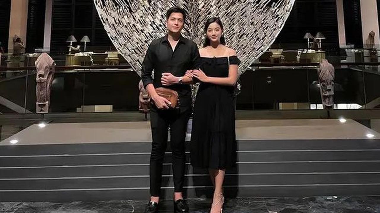 Anniversary yang dirayakan dengan kemewahan di The Apurva Kempinski Bali mengejutkan banyak netizen.