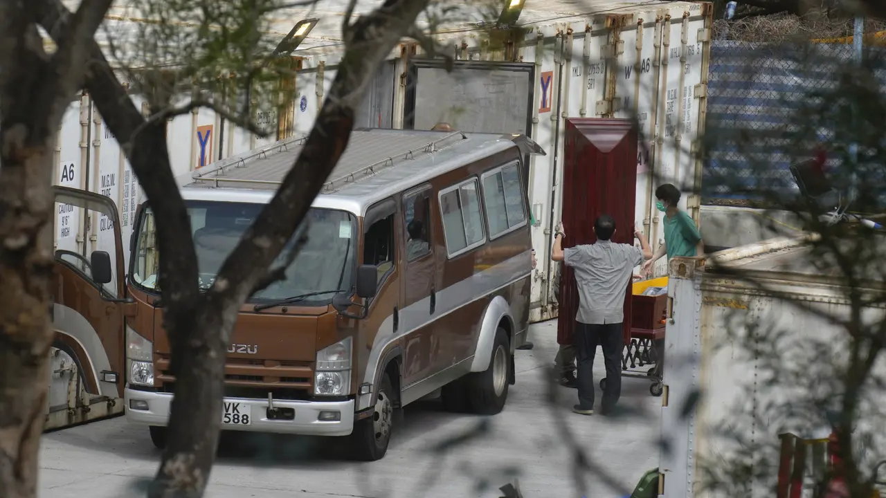 Hong Kong Simpan Jenazah Covid-19 di Dalam Kontainer Pendingin