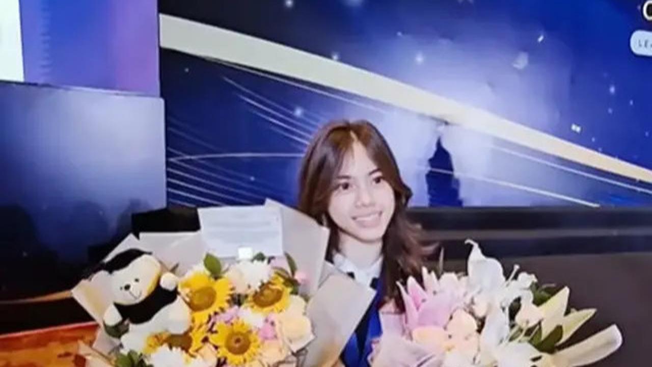7 Fashion Wulan Guritno Hadiri Wisuda Anak, Tampil Cantik Elegan Pakai Outfit Serba Hitam