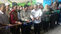 Direktur Jenderal Prasarana dan Sarana Pertanian (PSP) Kementerian Pertanian Sarwo Edhy saat meresmikan Warehouse UPJA Widhatama, Jumat (18/10).