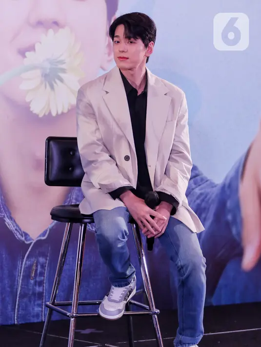 Sebelum terjun di dunia akting, Kim Ming Kyu sempat menjadi trainee untuk bergabung dengan grup boyband SEVENTEEN. (Liputan6.com/Angga Yuniar)