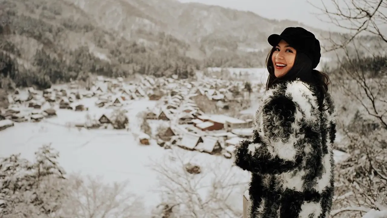 Jessica Mila Liburan di Jepang