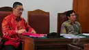 Tim Kuasa hukum mantan Dirjen Pajak Hadi Poernomo saat sidang perdana praperadilan mantan Menteri Agama tersebut di PN Jakarta Selatan, Senin (30/3/2015). Sidang ditunda akibat tim Biro Hukum KPK tidak menghadiri persidangan.(Liputan6.com/Yoppy Renato)