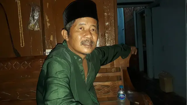 Imam Masjid Baitussalam yang juga Juru Kunci Generasi ke-12 Masjid Saka Tunggal Banyumas, Sulam. (Foto: Liputan6.com/Muhamad Ridlo)