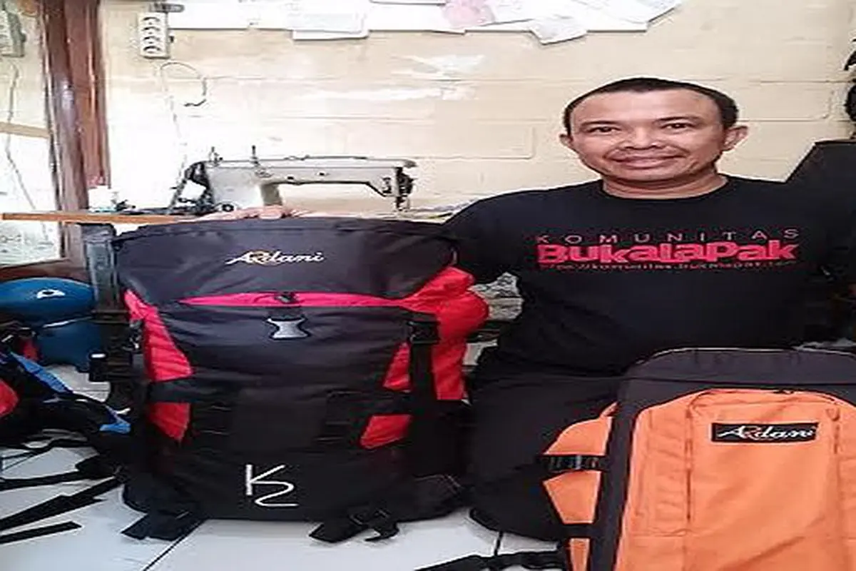 Pengusaha Tas Asal Semarang Harsono