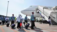 Hari ini calon Jamaah Haji Indonesia diberangkatkan ke tanah suci.