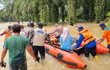 Banjir dan Longsor Porak-Porandakan Sumatera: Korban Berjatuhan dan Akses Transportasi Lumpuh