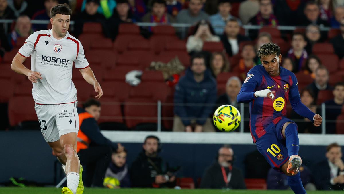 Barcelona Menang 2-0 atas Osasuna, Hansi Flick Puji Penampilan Tim