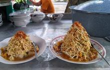 Mencicipi Kuliner Legendaris Lontong Balap Cak Sul Lamongan, Menu Sarapan Favorit Warga Lokal