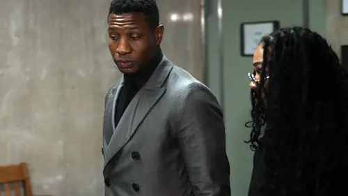 Pihak Jonathan Majors Yakin Sang Bintang Marvel Tak Bersalah soal Kasus  Penganiayaan, Curiga Ada Sentimen Warna Kulit - ShowBiz Liputan6.com