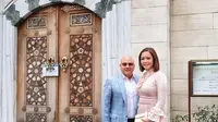 Irwan Mussry dan Maia Estianty di Masjid Camii Tokyo (Dok.Instagram/@irwanmussry/https://www.instagram.com/p/BuXgx01hfoq/Komarudin)