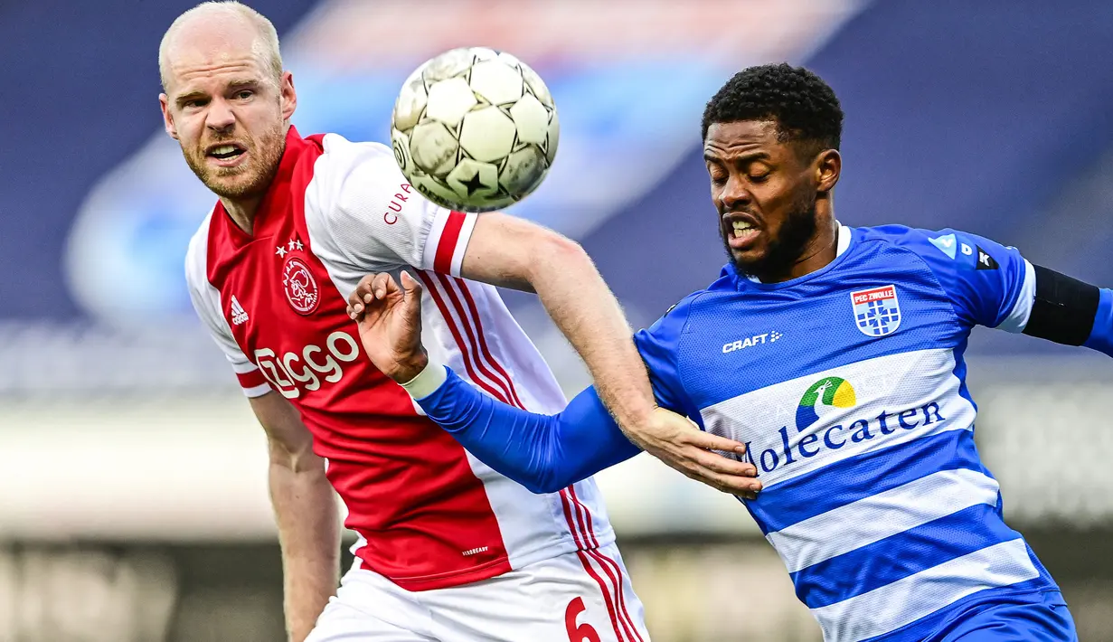 Davy Klaassen yang baru saja hijrah ke Inter Milan pada awal musim 2023/2024 merupakan pemain jebolan akademi Ajax Amsterdam yang dipromosikan ke tim senior pada awal musim 2012/2013. Ia baru menggunakan nomor punggung 6 pada periode keduanya bersama Ajax mulai musim 2020/2021 setelah sempat membela Everton dan Werder Bremen. Saat dipromosikan ke tim senior Ajax ia lebih dahulu menggunakan nomor punggung 18. Dalam dua periode berseragam Ajax, ia total tampil dalam 321 laga di semua kompetisi dengan torehan 93 gol dan 50 assist. (AFP/ANP/Olaf Kraak)