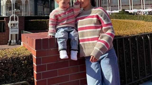 Jennifer Coppen dan Kamari kompak di Jepang. (credit:instagram.com/jennifercoppenreal20)