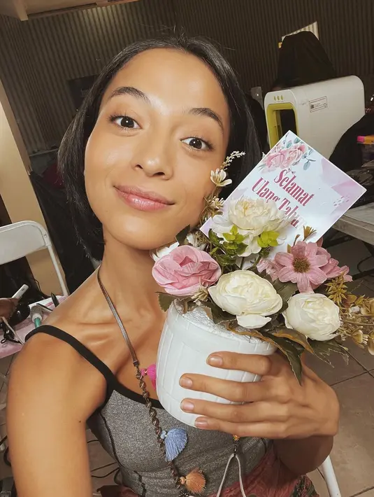Yang jelas, Putri Marino tampak begitu percaya diri dengan bentuk tubuhnya saat ini. (FOTO: instagram.com/putrimarino)
