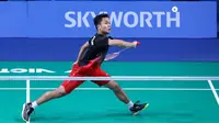 Anthony Sinisuka Ginting menjadi penentu kemenangan tim beregu putra Indonesia setelah mengalahkan Sitthikom Thammasin 21-14, 21-13 di Multinlupa Sport Center, Senin (2/12/2019). (PBSI)