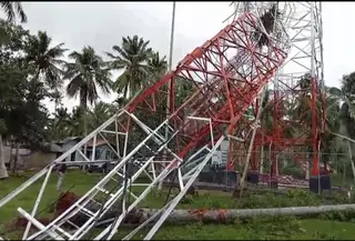 Tower telekomunikasi di Natuna roboh. (Istimewa)