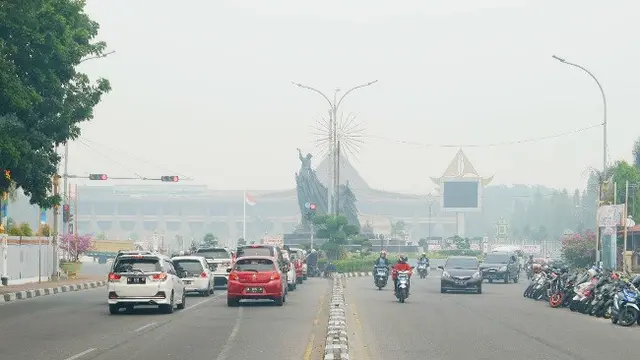 Kota Pekanbaru ketika masih diselimuti kabut asap hasil Karhutla Riau beberapa waktu lalu.