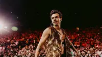 Malaysia Larang Artis Pria Asing Berpenampilan ala Wanita Saat Konser