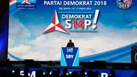 Ketua Umum Partai Demokrat Susilo Bambang Yudhoyono memberi sambutan di rapimnas hari ini, Sabtu (10/3/2018). (Liputan6.com/Yandhi Deslatama)