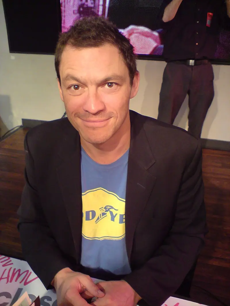 Dominic West (Foto: Wikimedia Common/ Simon Kisner from london, england / CC BY (https://creativecommons.org/licenses/by/2.0))
