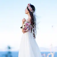 ilustrasi perempuan menikah/Photo by Asdrubal luna on Unsplash