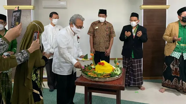Dubes RI untuk Jepang Heri Akhmadi meresmikan Masjid NU At Takwa di Koga Ibaraki, Jepang pada Selasa (20/7/2021). (Photo credit : KBRI Tokyo)