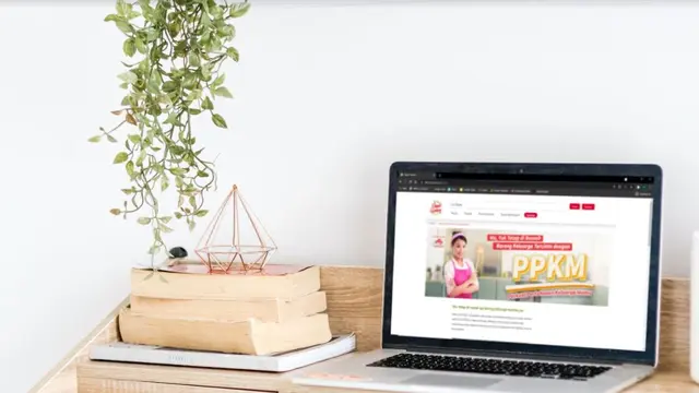 Melihat resep berbagai masakan sehat/dok. Ajinomoto