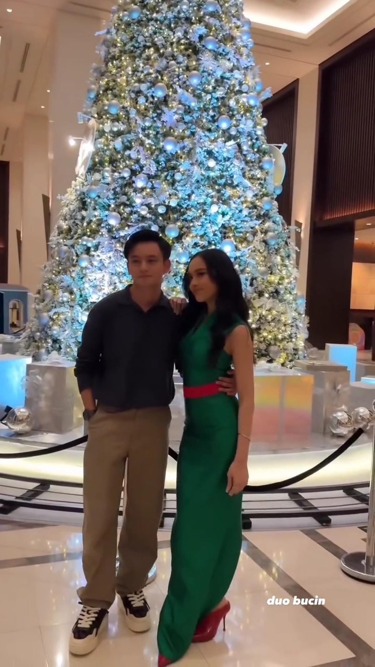 Potret Lyodra dan Randy Martin Rayakan Natal Bersama dengan Romantis