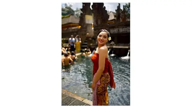 Berbusana Ala Wanita bali