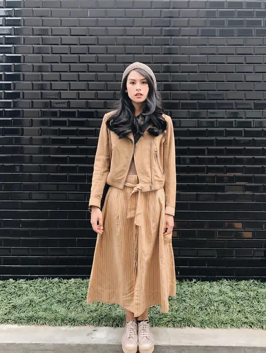 “Ini memang benar-benar dua jurusan impian saya. Doakan supaya lancar ya teman2!” pungkas Maudy Ayunda. (Instagram/maudyayunda)