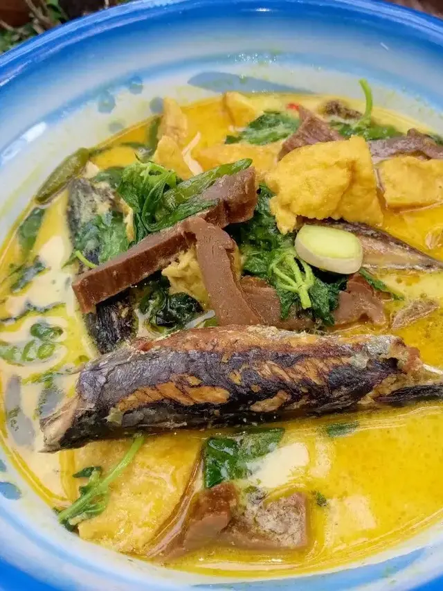 Gulai Krecek Rebung dan Ikan Tongkol