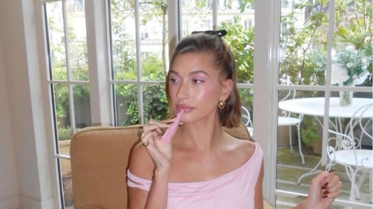 Hailey Bieber: Dari Entrepreneur Hingga Ikon Fashion, Ini Rahasia Kesuksesannya