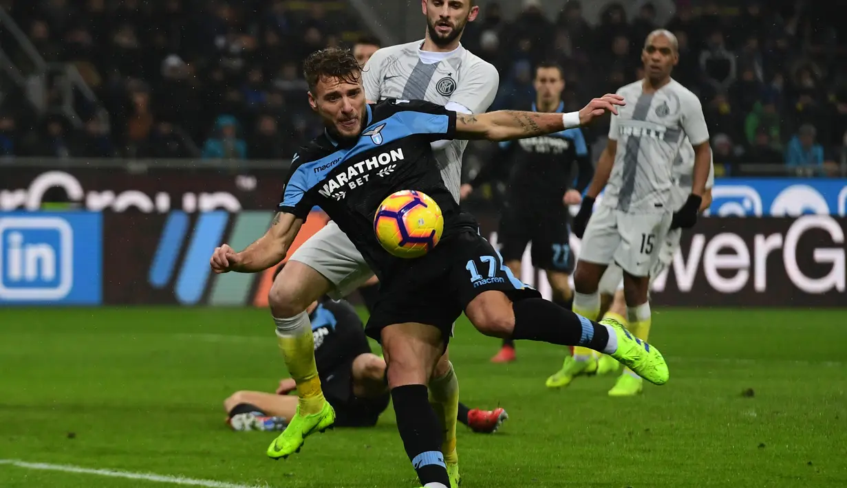 6. Ciro Immobile (Lazio) - 13 gol dan 3 assist (AFP/Miguel Medina)