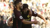 Striker Manchester City, Sergio Aguero merayakan gol yang dicetaknya bersama Nolito. (Reuters / Andrew Yates)