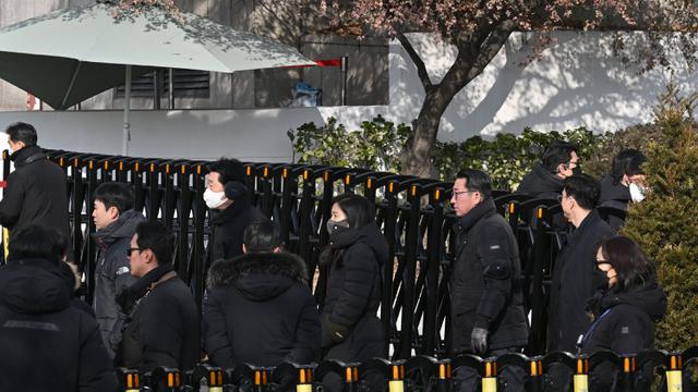 Dihalangi Paspampres, Penyidik Antikorupsi Korea Selatan Gagal Tangkap Yoon Suk-yeol