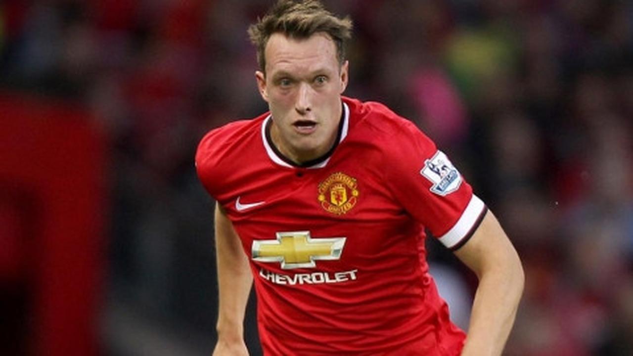 Phil Jones resmi tambah masa kontrak di MU