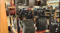 Sepatu dan Tas di Toko Dipenuhi Jamur Setelah 2 Bulan Tutup karena Lockdown
