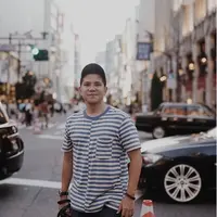 Meski kerap terlihat lembur, Haikal senang.