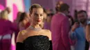 Margot Robbie tiba menghadiri pemutaran perdana film "Barbie" di The Shrine Auditorium di Los Angeles pada hari Minggu, 9 Juli 2023. (AP Photo/Chris Pizzello)