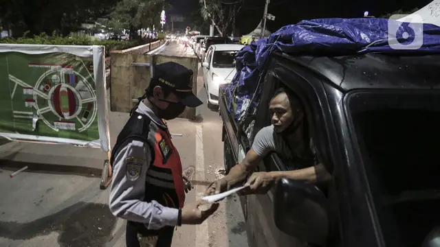 FOTO: Polisi Gagalkan Upaya Mudik Menuju Jawa Tengah