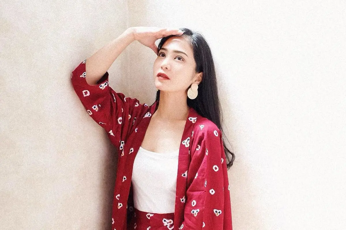 [Fimela] Bunga Zainal
