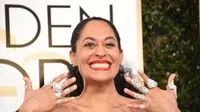 Intip tren busana dan aksesori paling berkilau di karpet merah Golden Globe 2017, seperti apa? Lihat di sini.