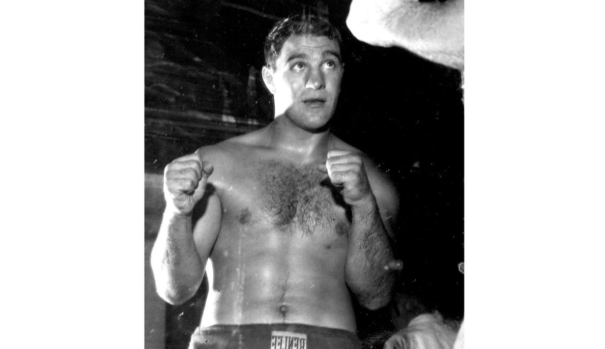 Rocky Marciano adalah petinju yang menjadi inspirasi film Rocky yang dibintangi Sylvester Stallone. Rocky adalah petinju AS keturunan Italia. Ia memenangkan semua pertandingan dari total 49 partai dengan 43 partai diantaranya menang KO. (AFP/INP/STAF)