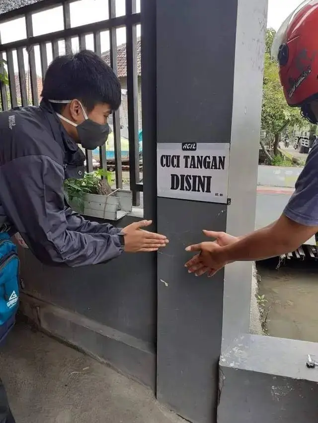 10 Potret Absurdnya Orang Ikuti Aturan Ini Malah Bikin Tepuk Jidat