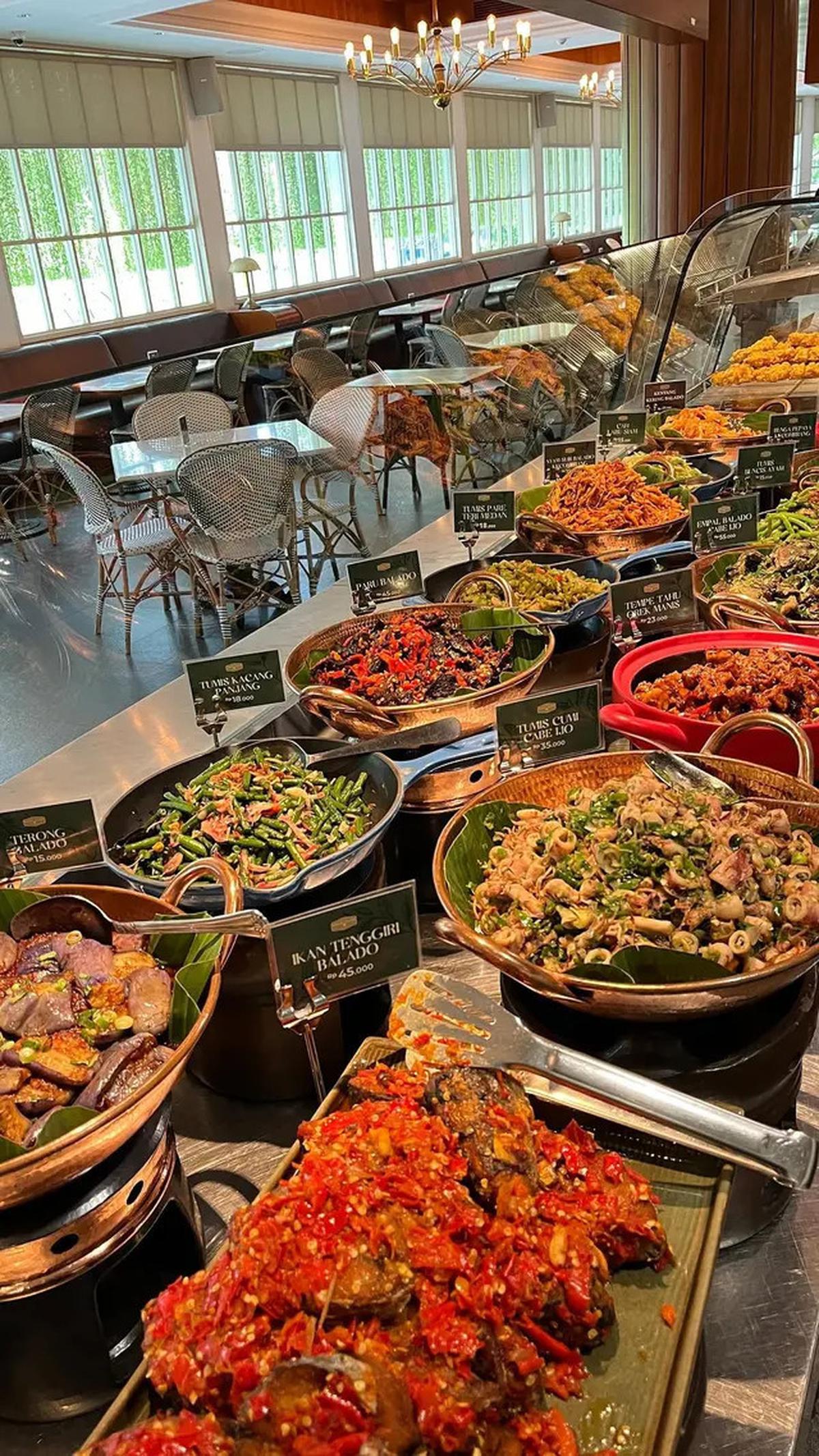 25 Rekomendasi Tempat Makan Enak di Jakarta Selatan 2025, Mudah Dicari &amp; Masih Eksis