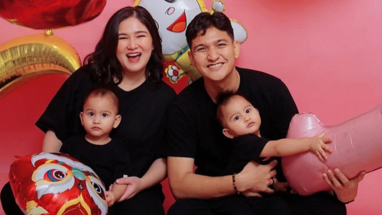 Kabar Terbaru Masayu Clara Fokus Keluarga Setelah Kelahiran Anak Kembar, Jarang Muncul di Layar Kaca